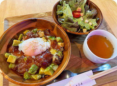 マグロポキボウル